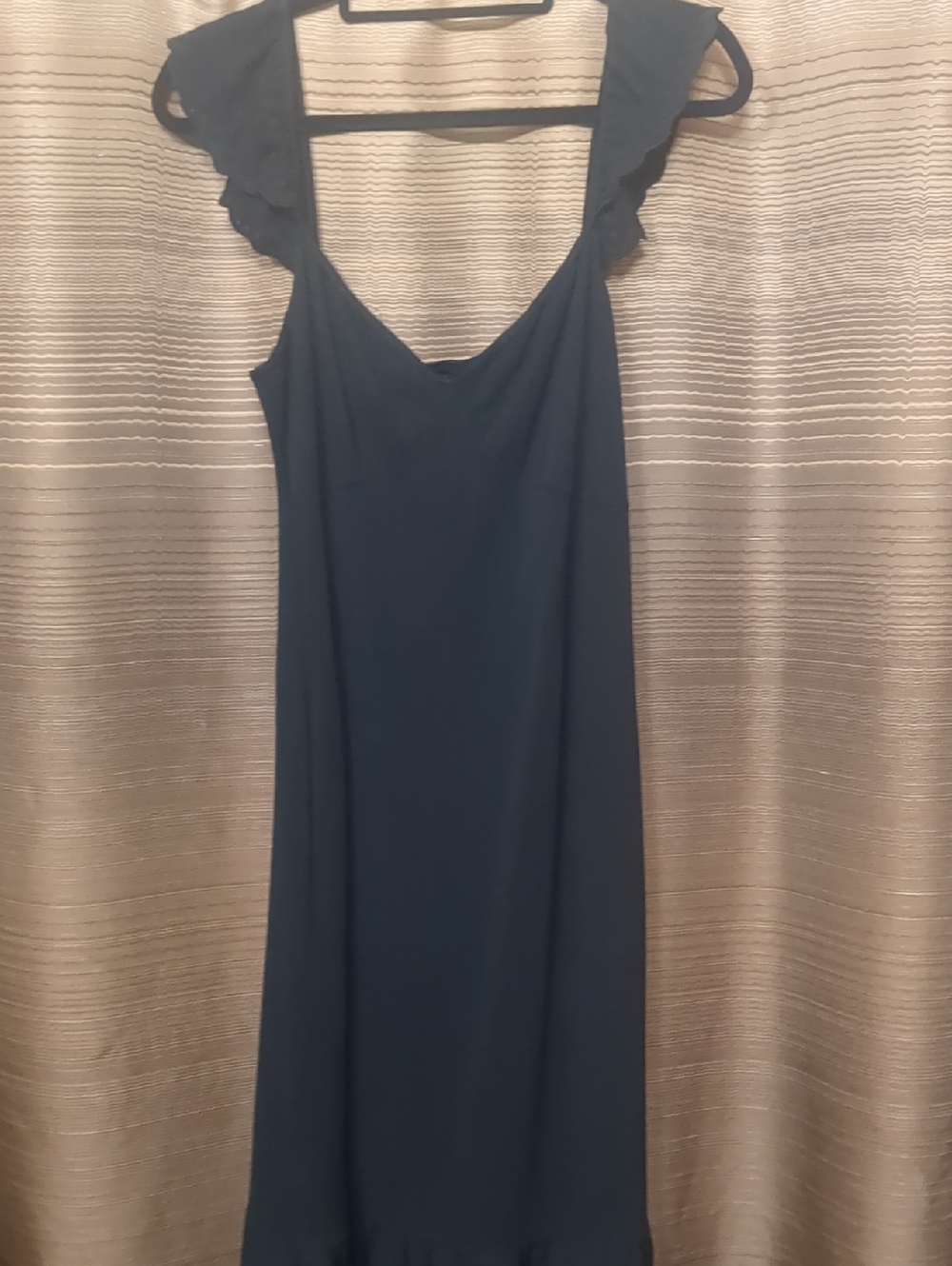 Max Studio Black Ruffle-Strap Maxi Dress With Detailed Hem